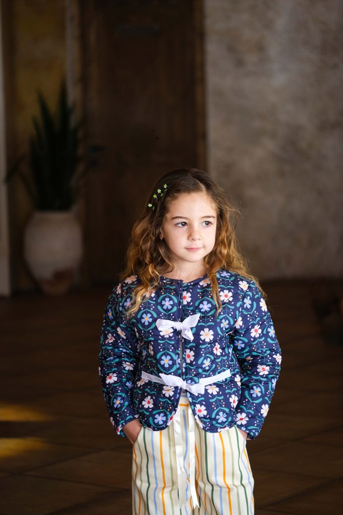 Çiçek Desenli Kurdele Bağlamalı Kapitone Ceket