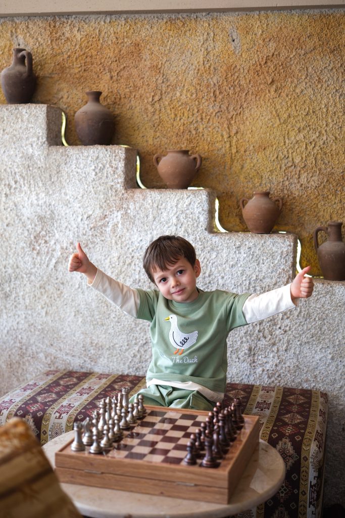 Yeşil Ekru Kollu Ördek Nakışlı